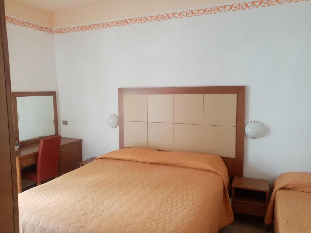 Hotel Venus بيلاريا-إيجيا مارينا المظهر الخارجي الصورة